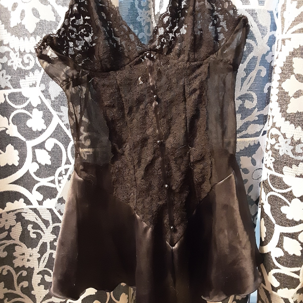 Intimo Amore Large black lacey silky baby doll lingerie